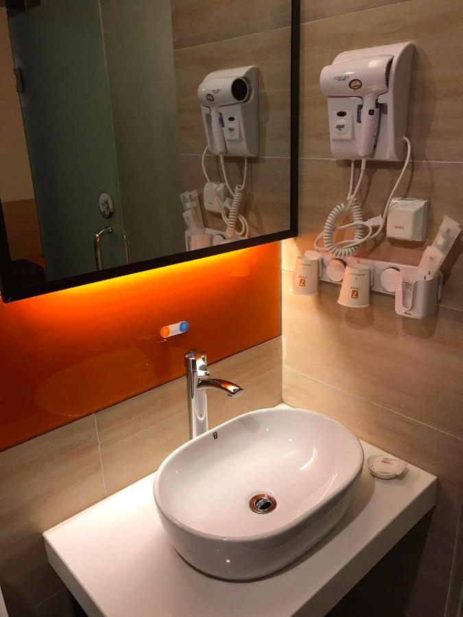 7 Days Premium Chongqing Jiangbei International Airport Branch Hotel Екстериор снимка