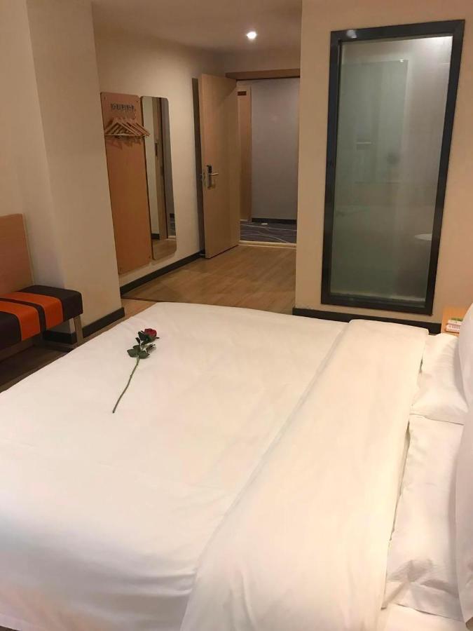 7 Days Premium Chongqing Jiangbei International Airport Branch Hotel Екстериор снимка