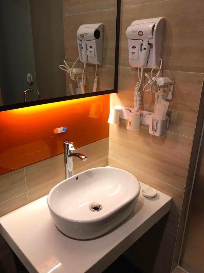 7 Days Premium Chongqing Jiangbei International Airport Branch Hotel Екстериор снимка
